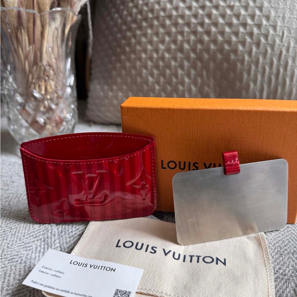 ♥️SOLD♥️Louis Vuitton Glossy Red Rayures Card Holder plus mirror